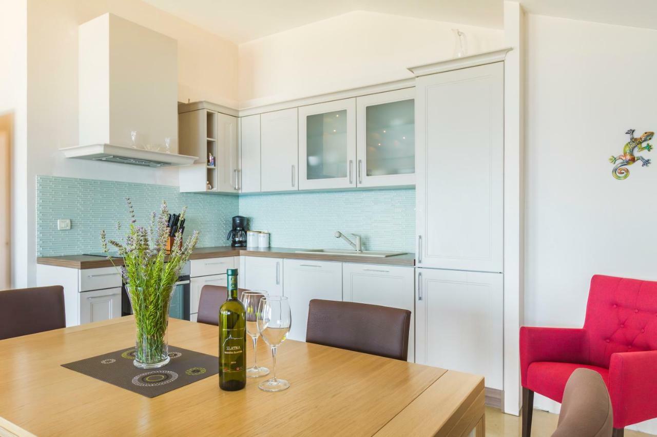 Luxury Apartments Villa Matea 2 Malinska Dış mekan fotoğraf